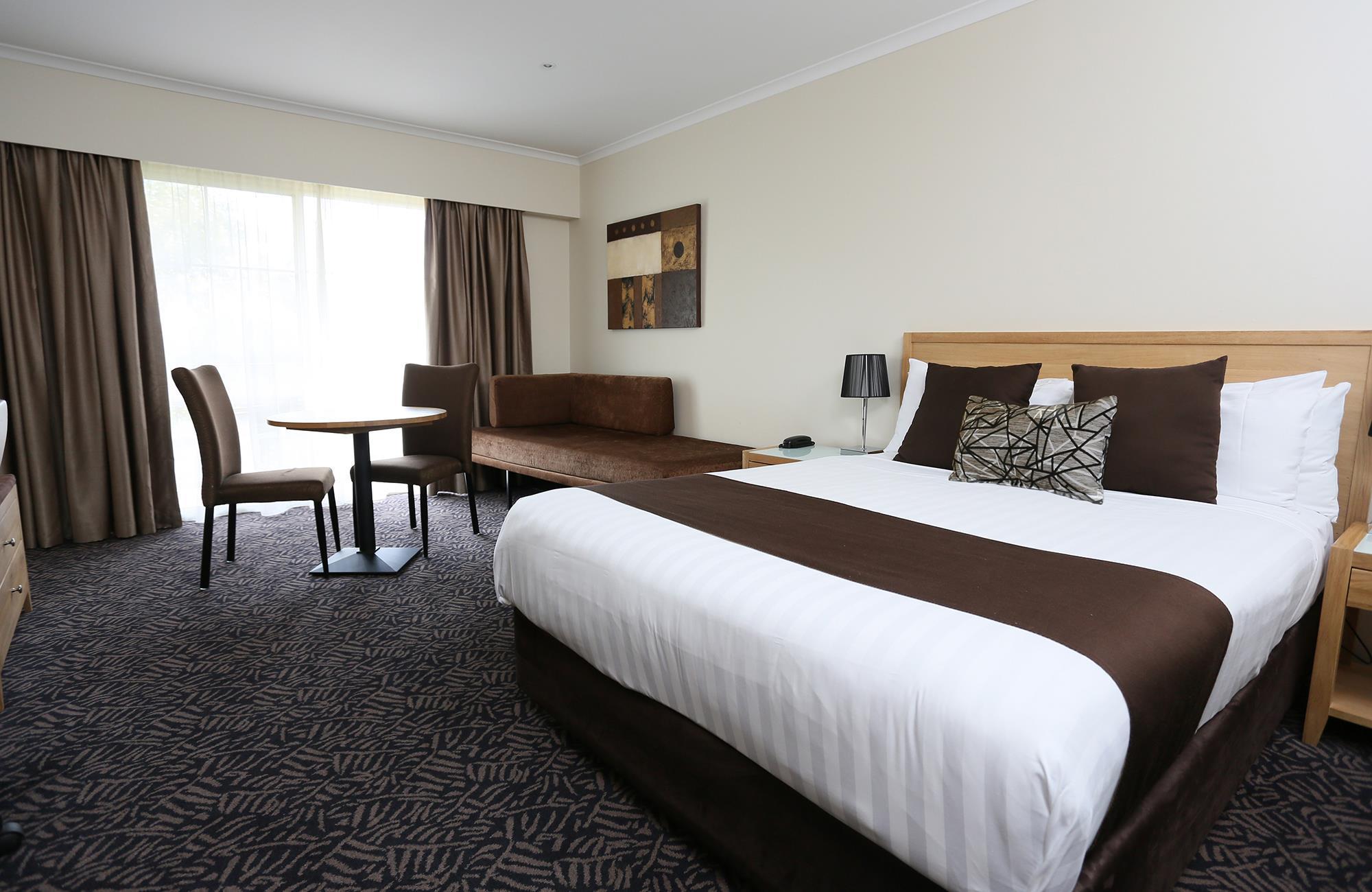 Best Western Plus Hovell Tree Inn Олбери Экстерьер фото