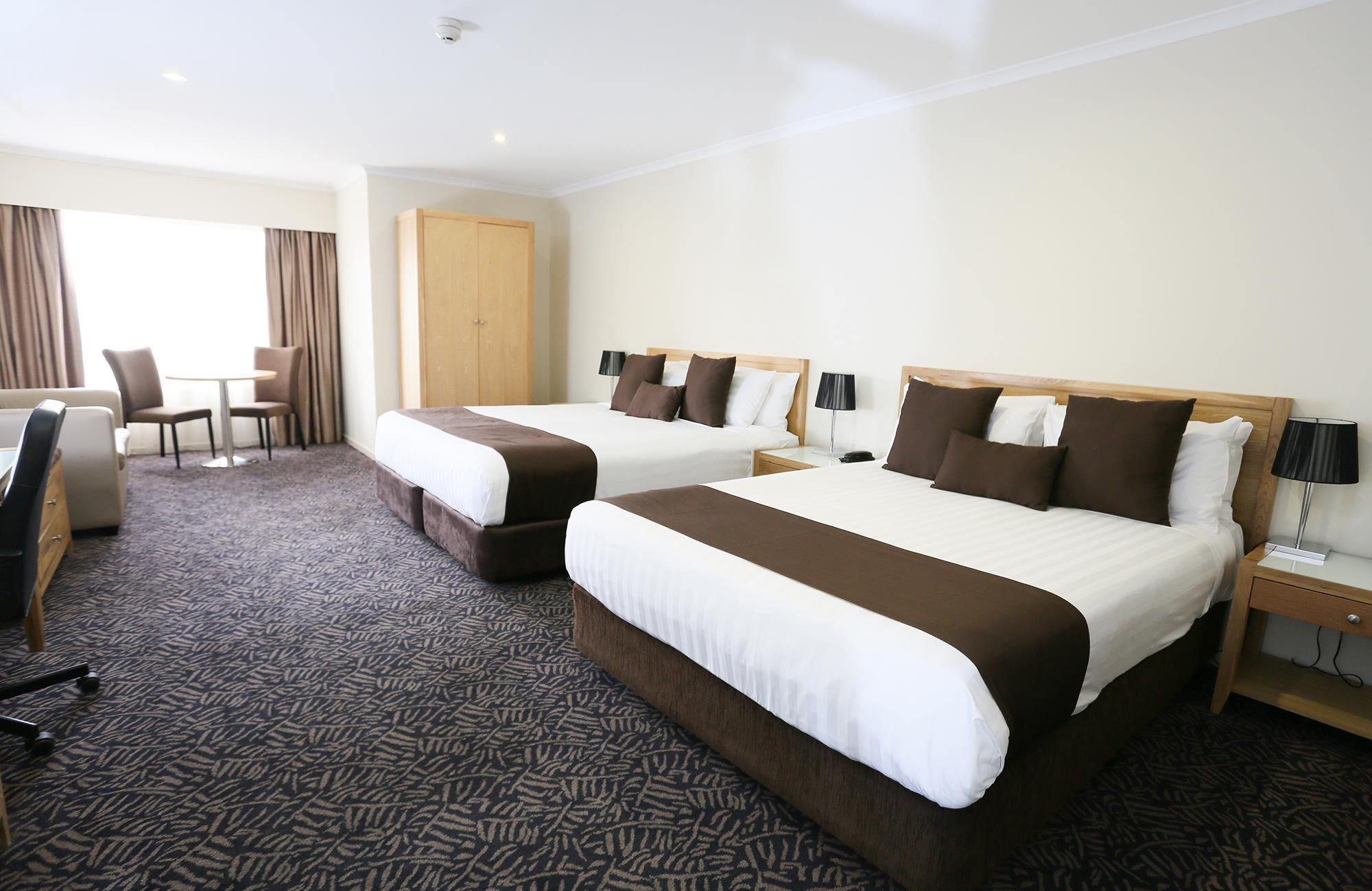 Best Western Plus Hovell Tree Inn Олбери Экстерьер фото