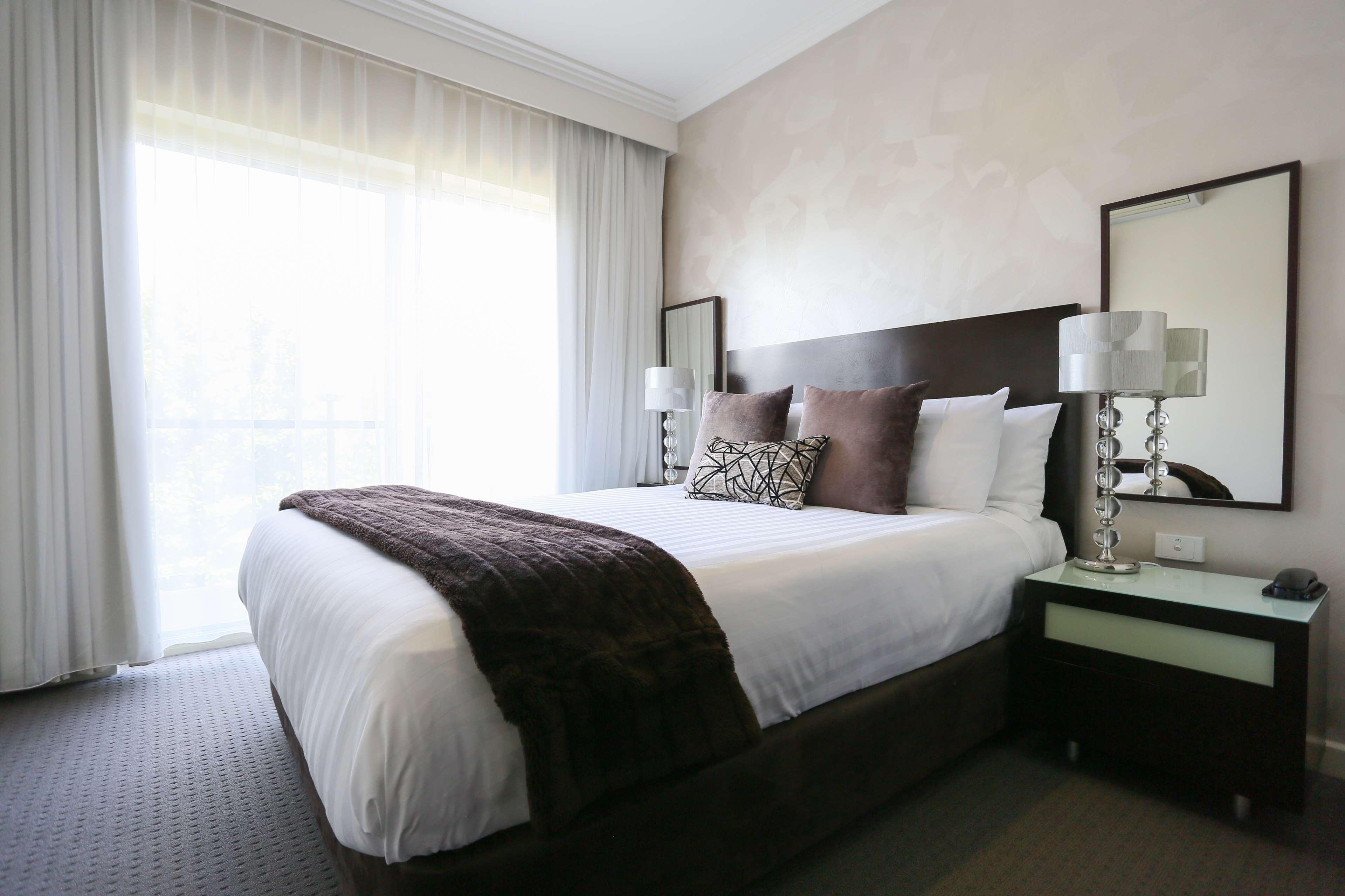 Best Western Plus Hovell Tree Inn Олбери Экстерьер фото