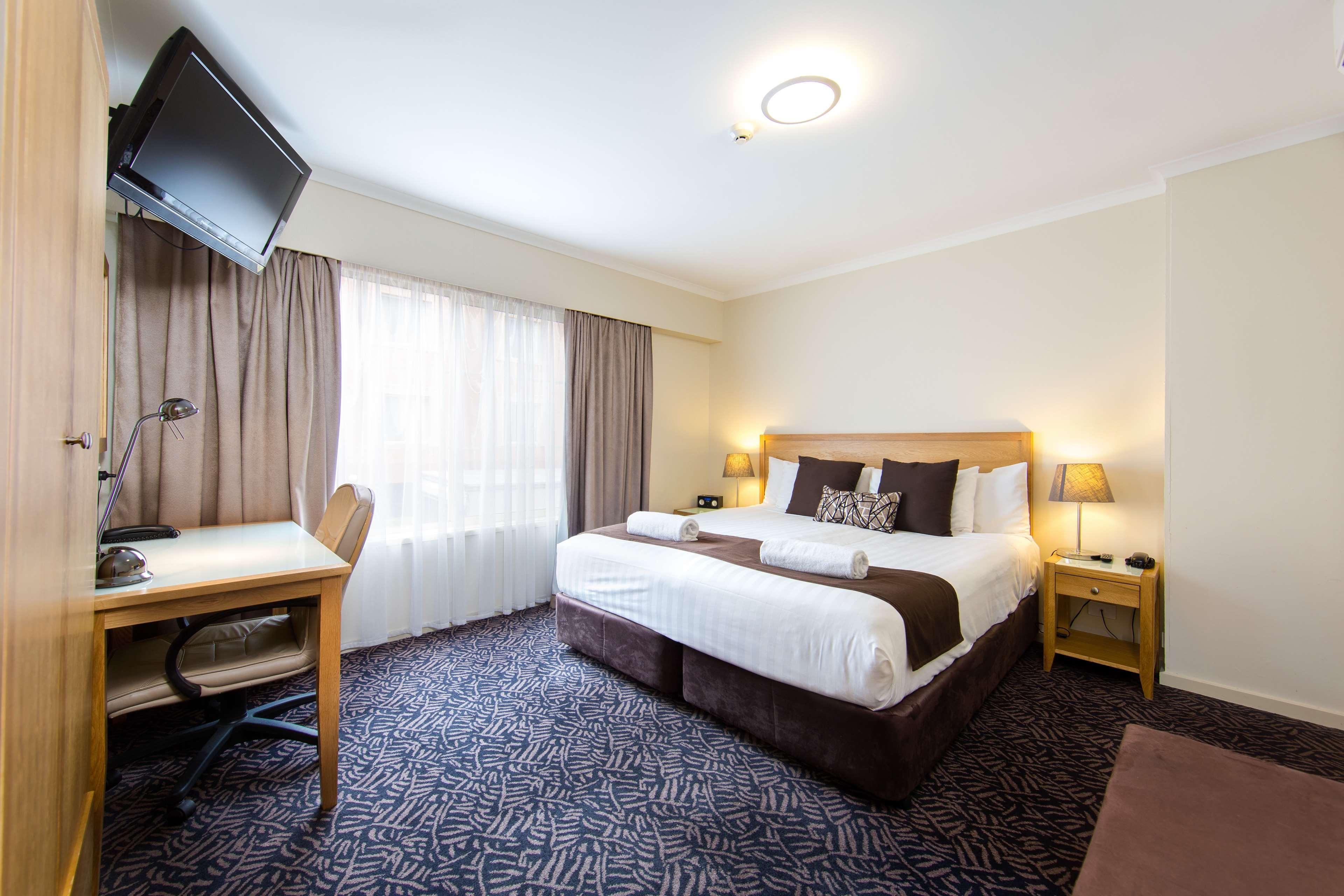 Best Western Plus Hovell Tree Inn Олбери Экстерьер фото