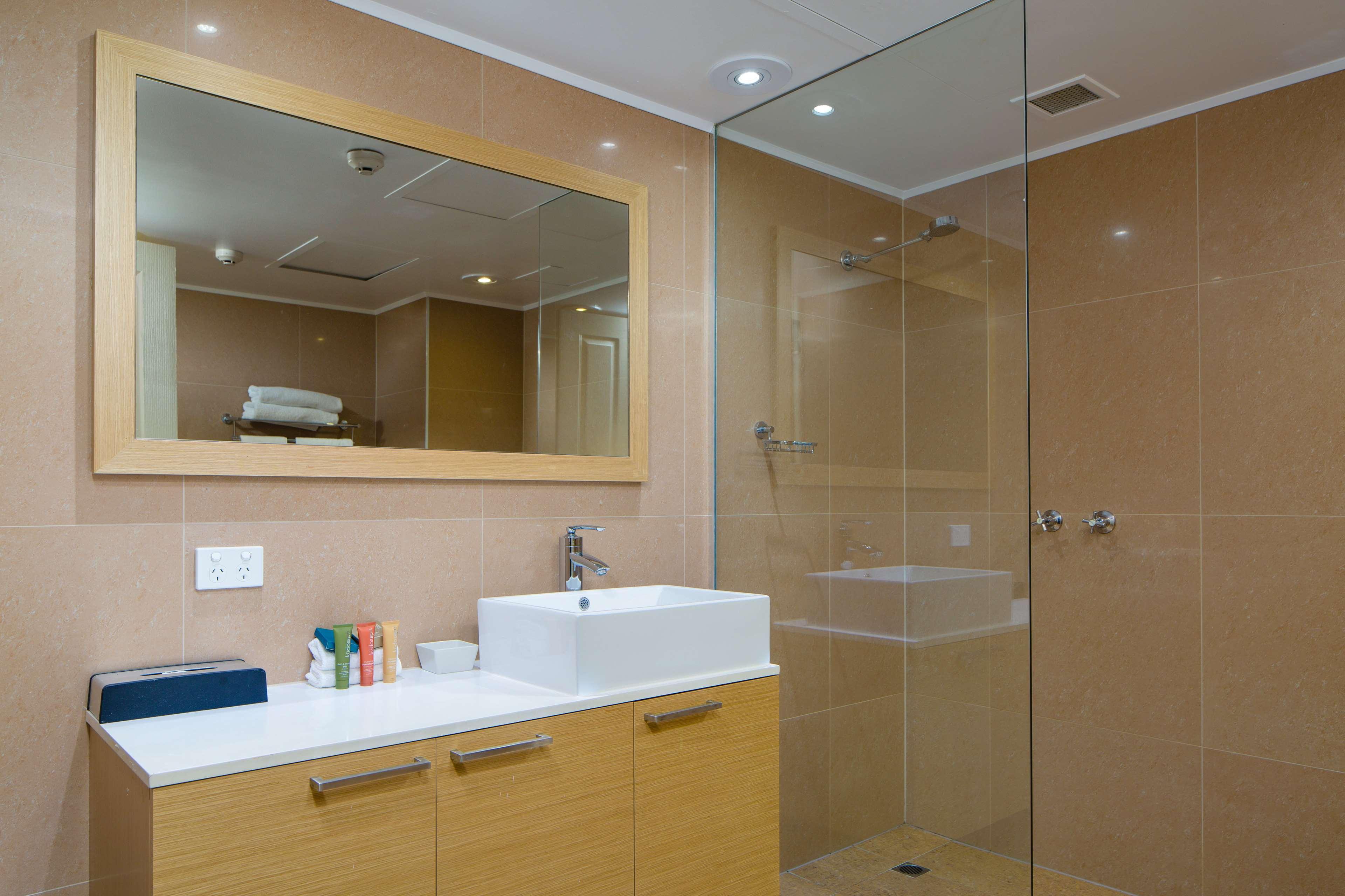 Best Western Plus Hovell Tree Inn Олбери Экстерьер фото