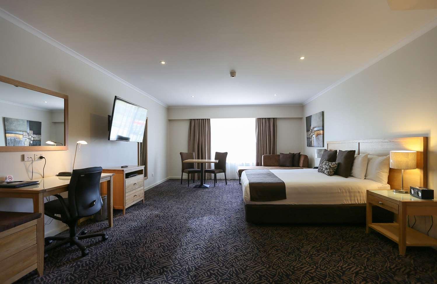 Best Western Plus Hovell Tree Inn Олбери Экстерьер фото