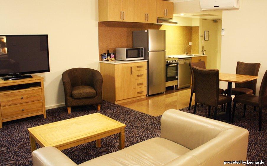 Best Western Plus Hovell Tree Inn Олбери Экстерьер фото