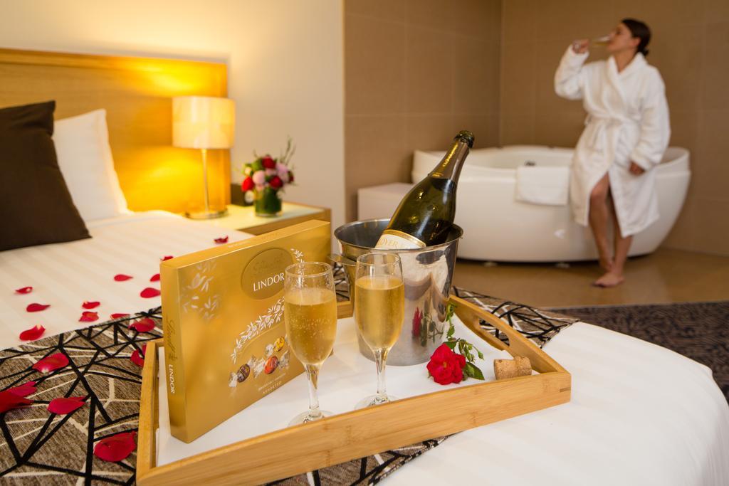Best Western Plus Hovell Tree Inn Олбери Экстерьер фото