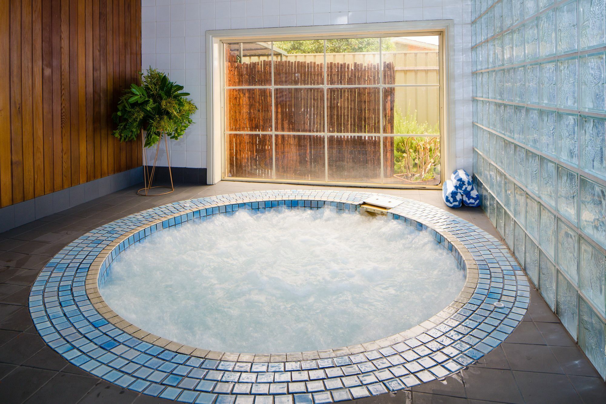 Best Western Plus Hovell Tree Inn Олбери Экстерьер фото